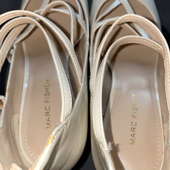 Marc Fisher “ivory” colored 3.5” heel. Good condition. All man made material - Picture 13 of 17